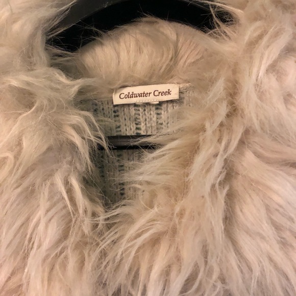 NWOT Sweater with Faux fur collar - Picture 3 of 5